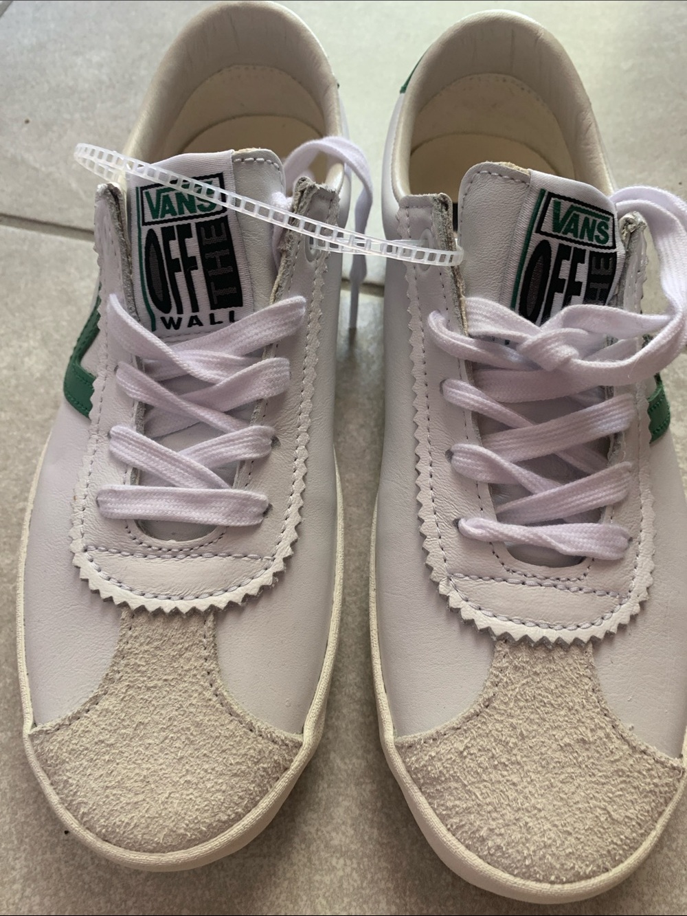 Vans White Sneakers with Green Accent - 7.5 women, 6 mens